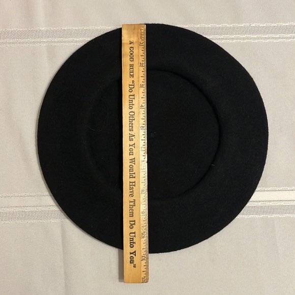 Parkhurst Black Wool Beret, like new! - Picture 6 of 9